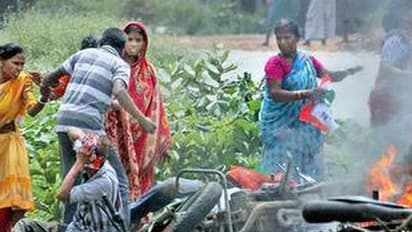 പശ്ചിമബംഗാളില് റീപോളിങ്ങിനിടെ സംഘര്ഷം; മാല്ഡയില് ബലാറ്റ്ബോക്സ് കടത്തി