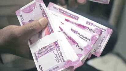 ಡಾಲರ್ ಎದುರು ರುಪಾಯಿ ಮೌಲ್ಯ ದಾಖಲೆ ಪ್ರಮಾಣದಲ್ಲಿ ಕುಸಿತ