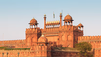 CAA protest: Heavy security in Delhi, protesters detained, trains halted, metro gates closed