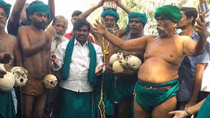 Tamil Nadu farmers temporarily call off stir