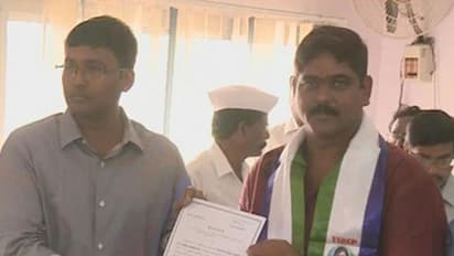 జగ్గయ్యపేట మున్సిపాలిటిలో వైసీపీ జెండా.. టీడీపీకి షాక్(వీడియో)