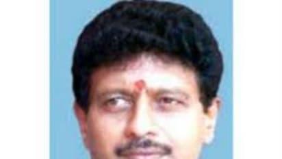 60 எம்எல்ஏக்கள், 8 அமைச்சர்கள் எங்கள் பக்கம் உள்ளனர்.!! அடித்துக் கூறும் திவாகரன் !!!