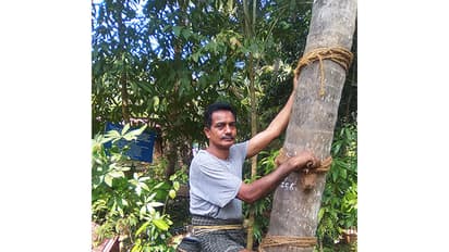 നാട്ടില് ദിവാകരനാണ് താരം, കാരണം നാട്ടുകാര്ക്ക് അയാള് ശാസ്ത്രജ്ഞനാണ്