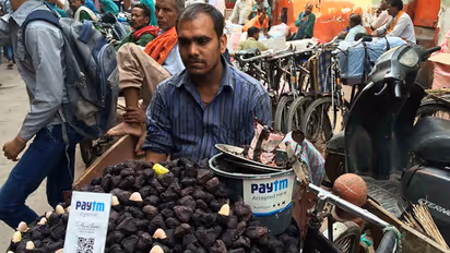 Currency ban: As commoners struggle, Paytm sees 50 million new downloads