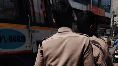 పోలీసు బండ్లకు ట్రాఫిక్ పాయింట్లు లేవా?