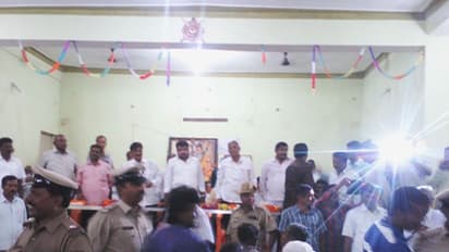 ಸಚಿವರ ಎದುರಲ್ಲೇ ರೈತನಿಗೆ ಕಪಾಳಮೋಕ್ಷ ಮಾಡಿದ ಸರ್ಕಲ್ ಇನ್ಸ್'ಪೆಕ್ಟರ್