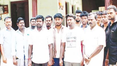 அடிப்படை வசதிகளை நிறைவேற்றித் தரகோரி மணத்தட்டை பகுதி மக்கள் ஆணையரிடம் முறையீடு...