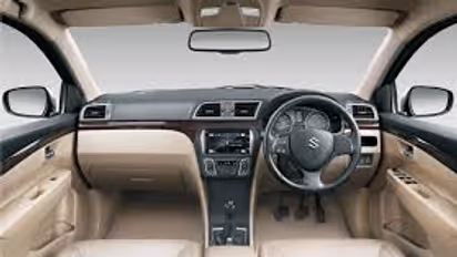 വണ്ടി വാങ്ങാൻ പ്ലാനുണ്ടോ? ഇതാ ഈ ജനപ്രിയന്മാര്‍ക്ക് വമ്പൻ വിലക്കിഴിവുമായി മാരുതി!