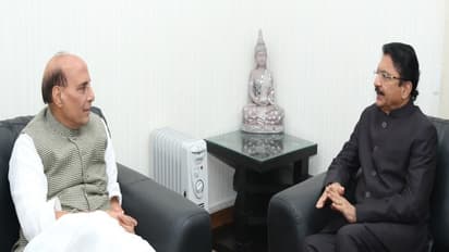 பதவிக்கு பங்கம் வந்திடுமோ..? - மாறி மாறி கலந்தாலோசிக்கும் ஆளுநர்...!