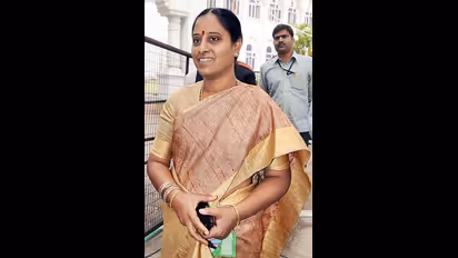 కల్వకుంట్ల వారి ఖజానా మొత్తం.. పర్సంటేజ్‌లు.. సెటిల్‌మెంట్ల సొమ్మే: కొండా సురేఖ