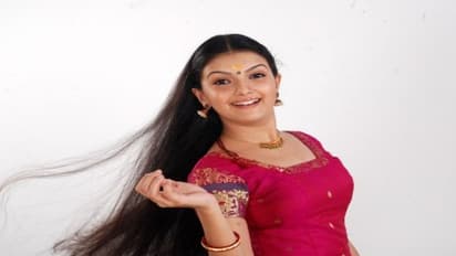 எப்படி இருந்த நான் இப்படி ஆகிவிட்டேன்... ஷாக் கொடுத்த சரண்யா...