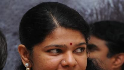 ஸ்டெர்லைட் ஆலையில் தயாரிக்கப்படும் ஆக்சிஜனை தமிழக மக்களுக்கு இலவசமாக அளிக்க வேண்டும். கனிமொழி அதிரடி.