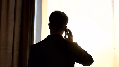 நீங்கள் பேசும் போது "இந்த வார்த்தையை" மட்டும் சொல்லிடாதீங்க... அப்படியே நடந்துவிடும்..!