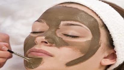 முகத்தில் தோன்றும் பரு, தேமல், கரும்புள்ளிகள் நீங்கள் இந்த மூலிகை உதவும்...