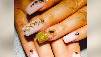 Do little if you want trendy nails this summer