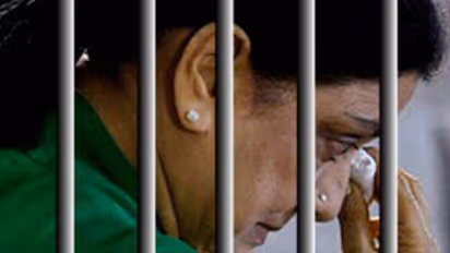 ಶಶಿಕಲಾಗೆ ಚುನಾವಣೆ ಆಯೋಗದಿಂದ ನೋಟಿಸ್