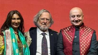 Anupam Kher honored by Nobel Laureate for his 'Philosophy of Optimism'; Read on