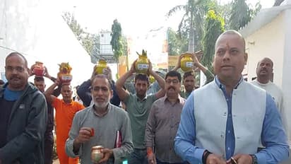 Water from Triveni Sangam brought to Aligarh jail (Photo/ANI)