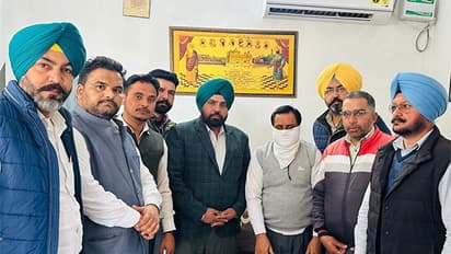 Punjab Vigilance Bureau officials apprehended the clerk red-handed. (Photo/ VB Punjab)