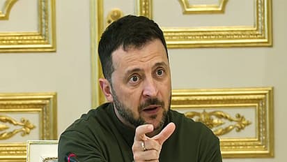 Zelensky hails Ukraine's 'resistance & heroism' against Putin's forces on 3rd anniversary of Russia's invasion