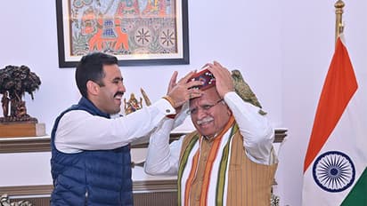 Himachal Pradesh Minister Vikramaditya Singh with Union Minister Manohar Lal Khattar (Photo/ANI)