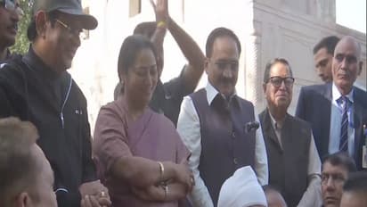 Delhi CM Rekha Gupta with other BJP leaders at Lodhi Garden