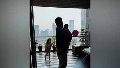 Rohit Sharma: ছেলেকে কোলে নিয়ে প্রথমবার ছবি শেয়ার, অনুুরাগীদের ভালোবাসায় ভাসছেন রোহিত শর্মা