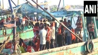 Pilgrims from Rameswaram begin their voyage across the sea to participate in the two-day annual St. Anthony's Church festival. (Photo/ANI)