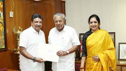Tamil Nadu Minister Dr P Thiaga Rajan and South Chennai MP Dr Thamizhachi Thangapandian with Kerala Chief Minister Pinarayi Vijayan for JAC meeting (Photo/X@ptrmadurai)