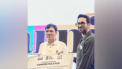 Ayushmann Khurrana and Mansukh Mandaviya (Image Source: Press Release)