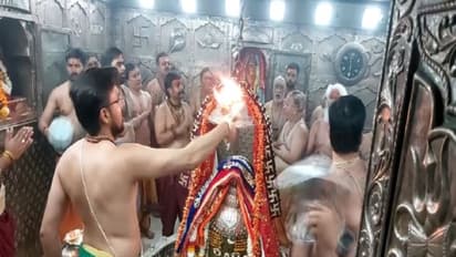  Bhasma Aarti performed at Mahakaleshwar temple. (Photo/ANI)