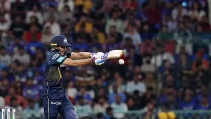 പവര്പ്ലേ പിടിച്ച് ഗുജറാത്ത് ടൈറ്റന്സ്! പഞ്ചാബ് കിംഗ്സിനെതിരെ മറുപടി ബാറ്റിംഗില് മികച്ച തുടക്കം