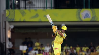 நூர் சுழல், ரச்சின் அதிரடி: கடைசியி கிடைத்த தோனியின் தரிசனம்; மும்பையை வீழ்த்திய CSK