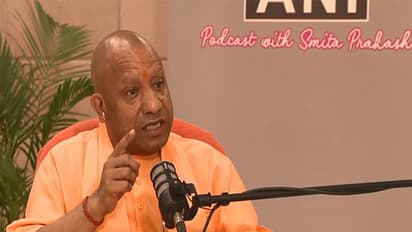 ಔರಂಗಜೇಬ್ ಕ್ರೌರ್ಯಕ್ಕೆ ಸಾಕ್ಷಿ ಬೇಕೆ? ಸಂಭಾಲ್ to ಮಹಾಕುಂಭ ಯೋಗಿ ಉತ್ತರಕ್ಕೆ ತತ್ತರಿಸಿದ ವಿಪಕ್ಷ