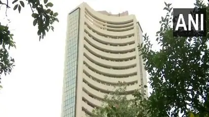 Indian stock markets open flat, experts predict cautious end-of-month trading