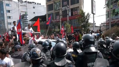 'രാജവാഴ്ച പുനഃസ്ഥാപിക്കണം'; നേപ്പാളിൽ രാജഭരണാനുകൂലികൾ തെരുവിൽ, 2 മരണം, 112 പേർക്ക് പരിക്ക്