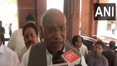 'Trump a businessman, aur humara customer fhas gaya': On US tariffs, Mallikarjun Kharge quips at PM Modi