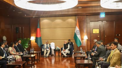 ஹசீனா வீழ்ச்சிக்குப் பிறகு முகமது யூனுஸை சந்தித்து பேசிய பிரதமர் மோடி!