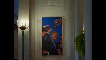 Donald Trump's iconic fist-pump portrait replaces Barack Obama's pic at White House (WATCH)