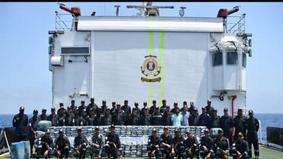 Indian Coast Guard apprehends 300 kgs of narcotics off Gujarat coast (Photo: X @IndiaCoastGuard)