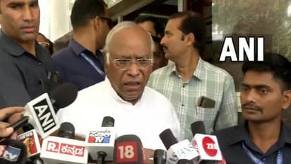 Kharge distances from caste survey talks, leaves decision to Karnataka govt