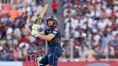 പാകിസ്ഥാന്‍ സൂപ്പര്‍ ലീഗില്‍ രണ്ട് താരങ്ങള്‍ ഐപിഎല്ലിലേക്ക്; ബട്‌ലര്‍ക്ക് പകരം കുശാല്‍ മെന്‍ഡിസ് ഗുജറാത്തില്‍