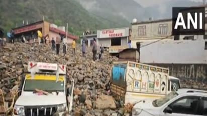 Vehicles stuck in Ramban due to landslide (Photo/ANI) 