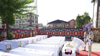 Home Minister Amit Shah pays tribute to victims of terror attack (Photo/ANI)