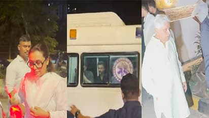 Celebs arrive at Kapoor's residence (Photo/ANI)