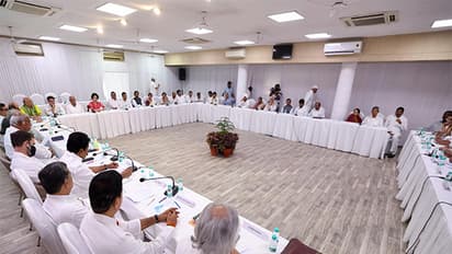 Visual from Congress Working Committee meeting. (Photo source: @kharge)