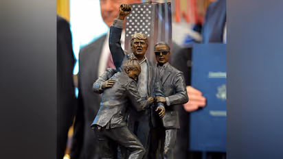 Trump's statue at Oval Office (Image: X@WhiteHouse)