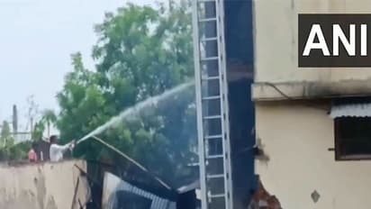 Fire at a factory in Solapur (Photo/ANI)