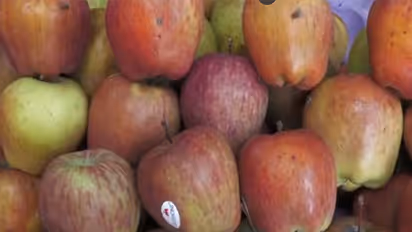 Apples at a market in Prayagraj (Photo credit/ANI)