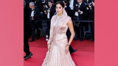 Actor Janhvi Kapoor (Image source: Instagram handle of designer Tarun Tahiliani)